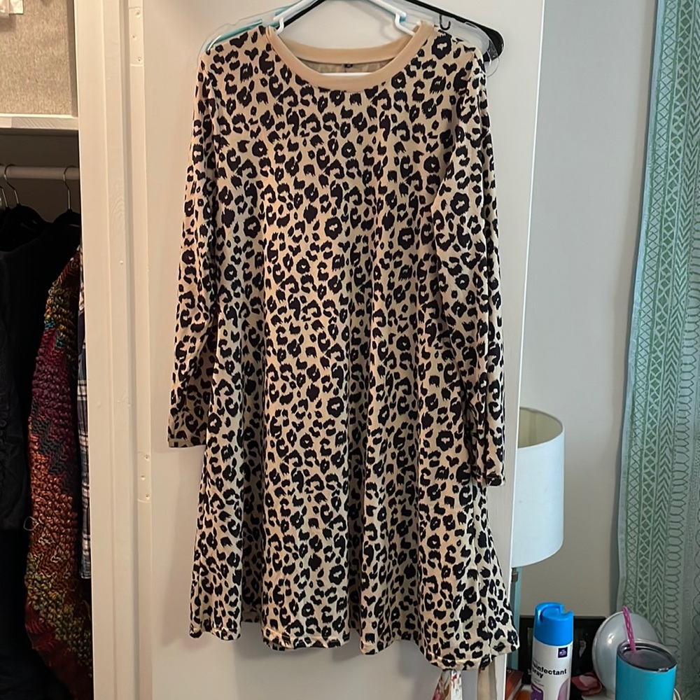Leopard print long sleeved XL dress
